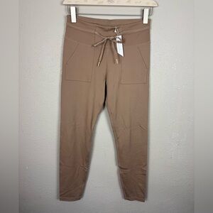 (M) NWT Travis Mathew Women’s Leggings